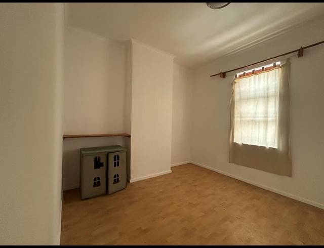 2 BEDROOM PROPERTY TO RENT IN WOODSTOCK
